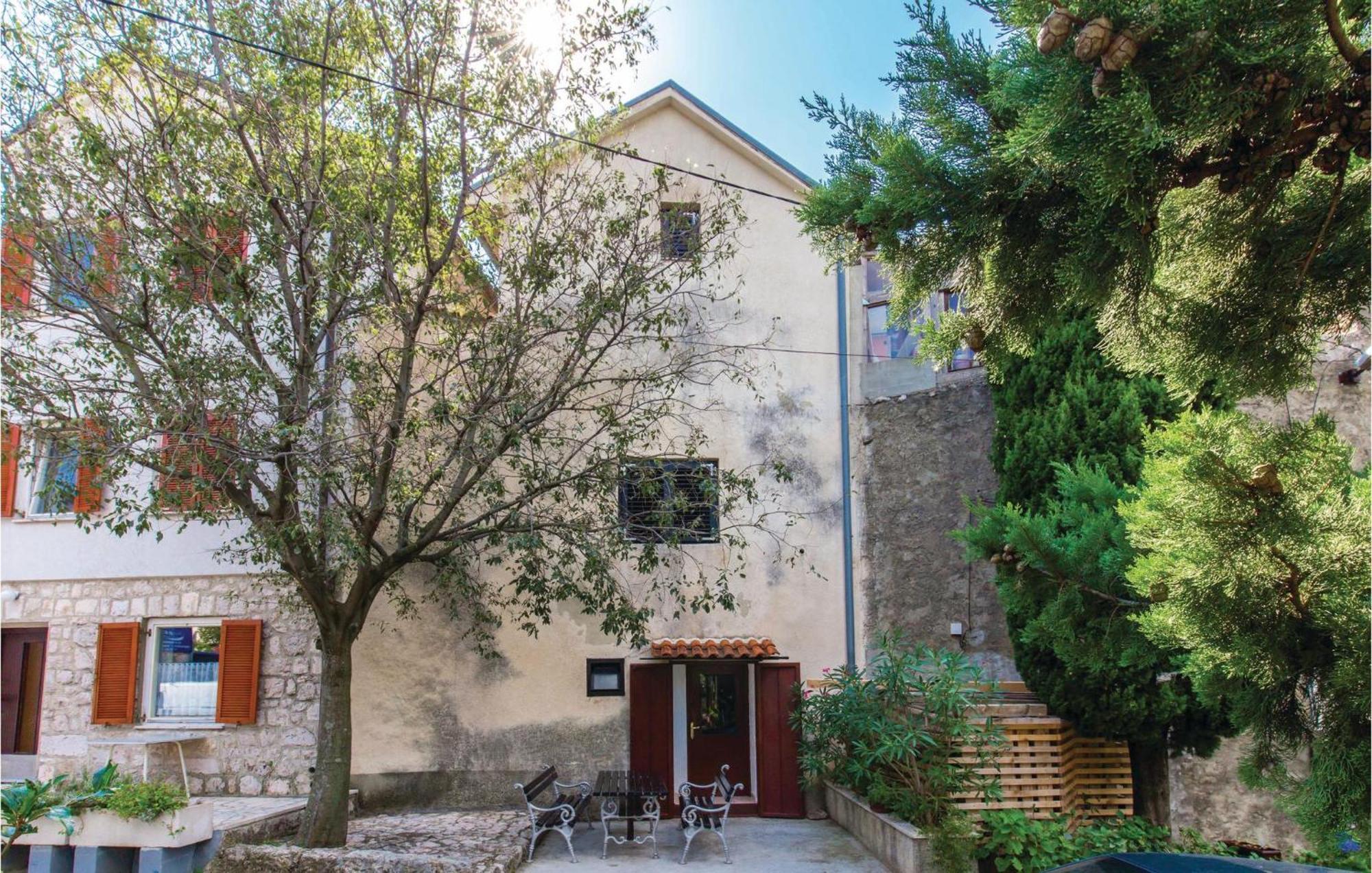 Amazing Apartment In Novi Vinodolski With Wifi Bagian luar foto