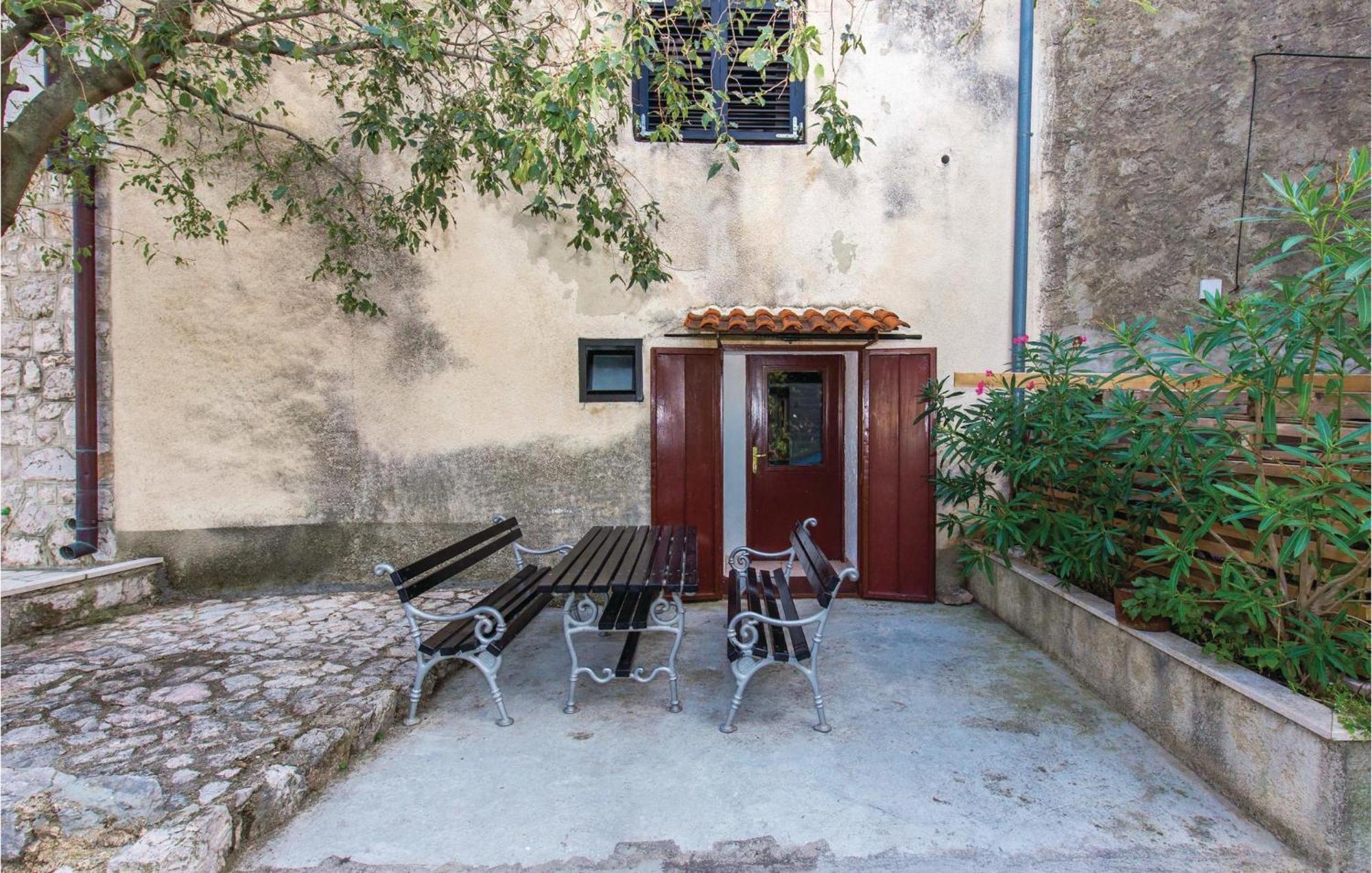 Amazing Apartment In Novi Vinodolski With Wifi Bagian luar foto